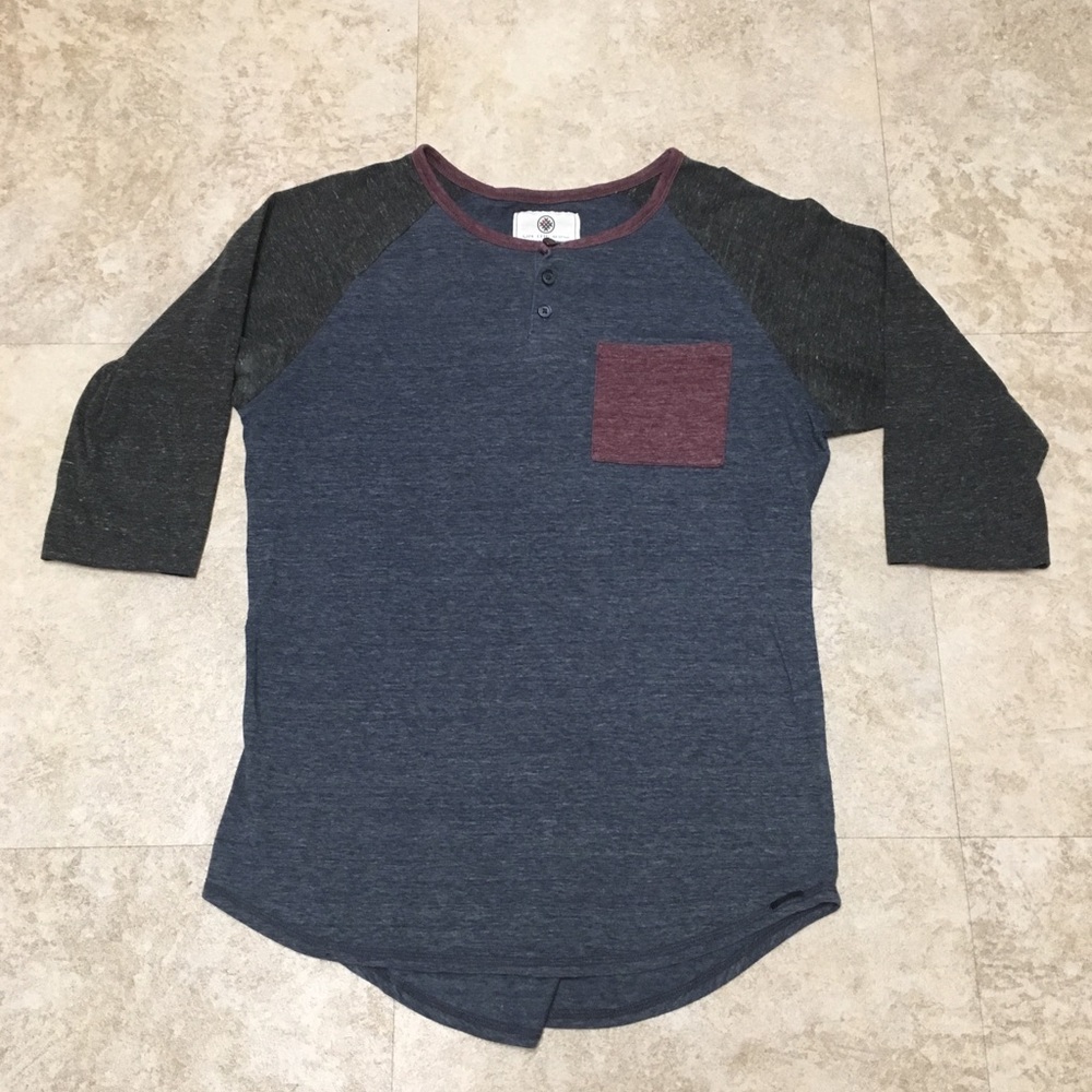 On The Byas 3/4 length shirt